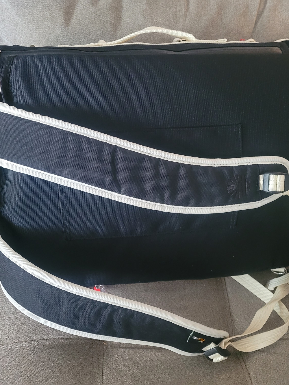 Tobiq 30L Duffle Bag Tokyo Colorway - Picture 3 of 4